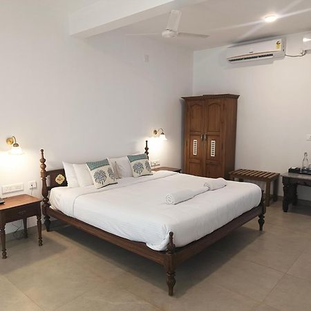 Palmgrove Lake Resort Alappuzha 外观 照片
