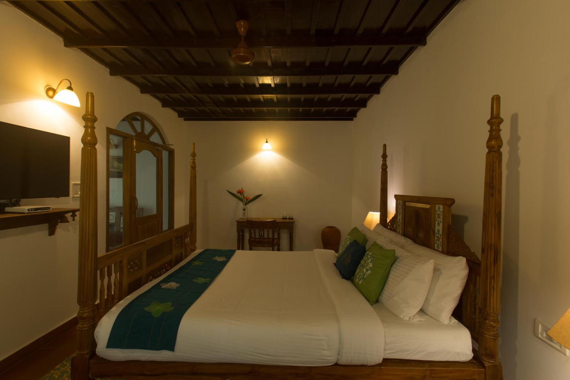 Palmgrove Lake Resort Alappuzha 外观 照片