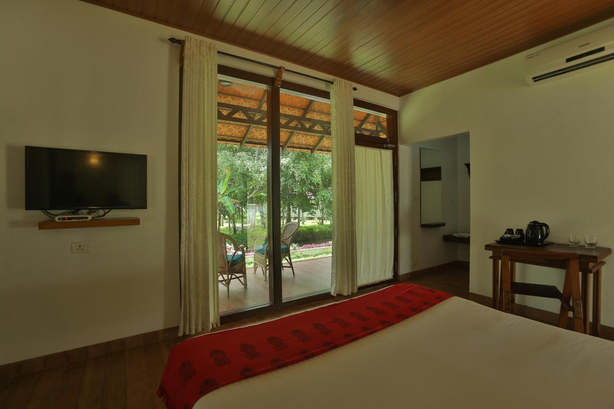 Palmgrove Lake Resort Alappuzha 外观 照片