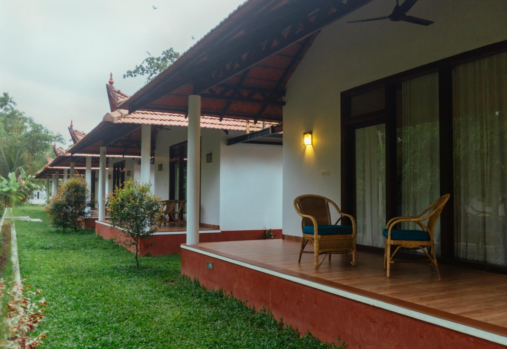 Palmgrove Lake Resort Alappuzha 外观 照片