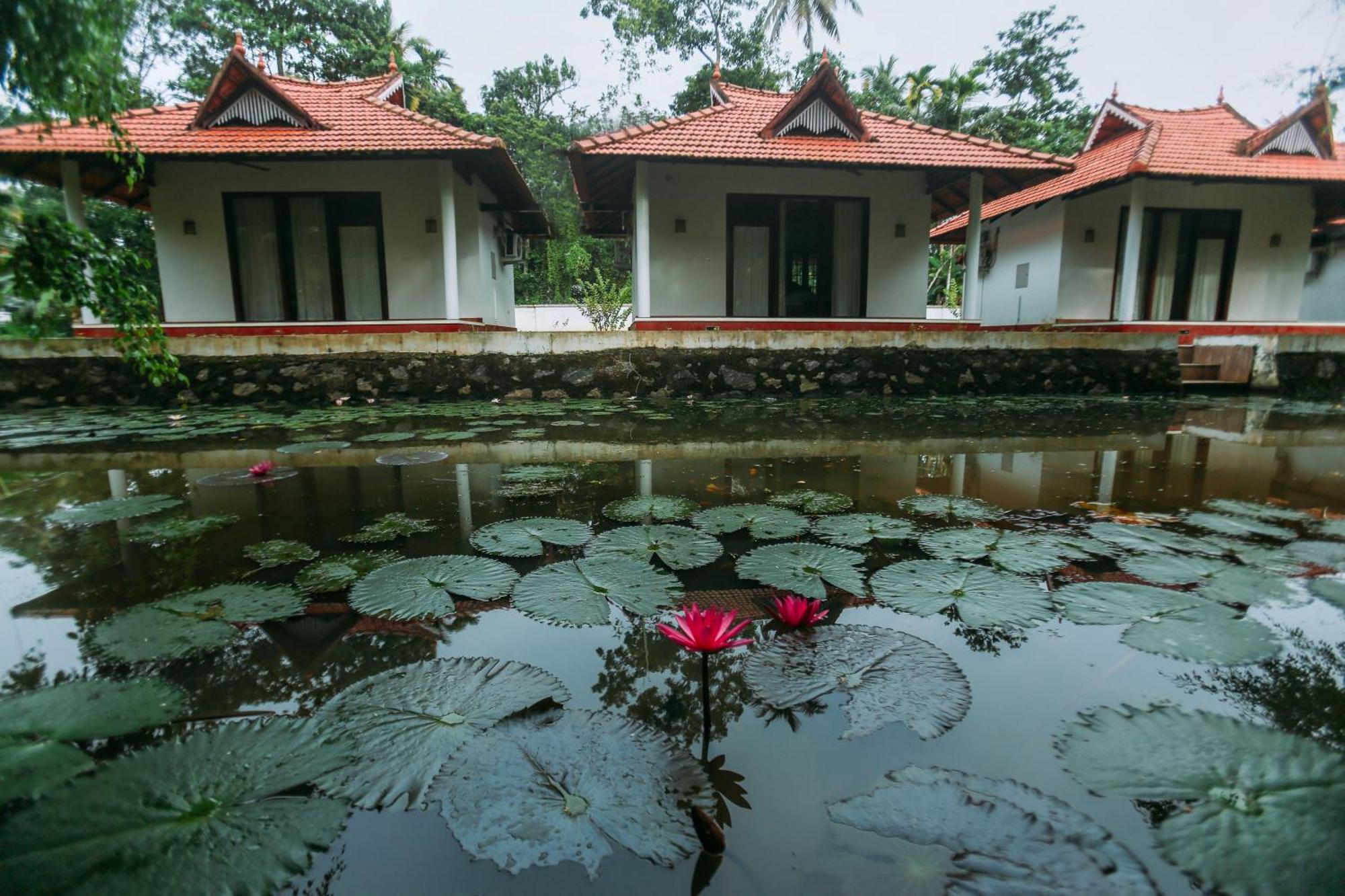 Palmgrove Lake Resort Alappuzha 外观 照片