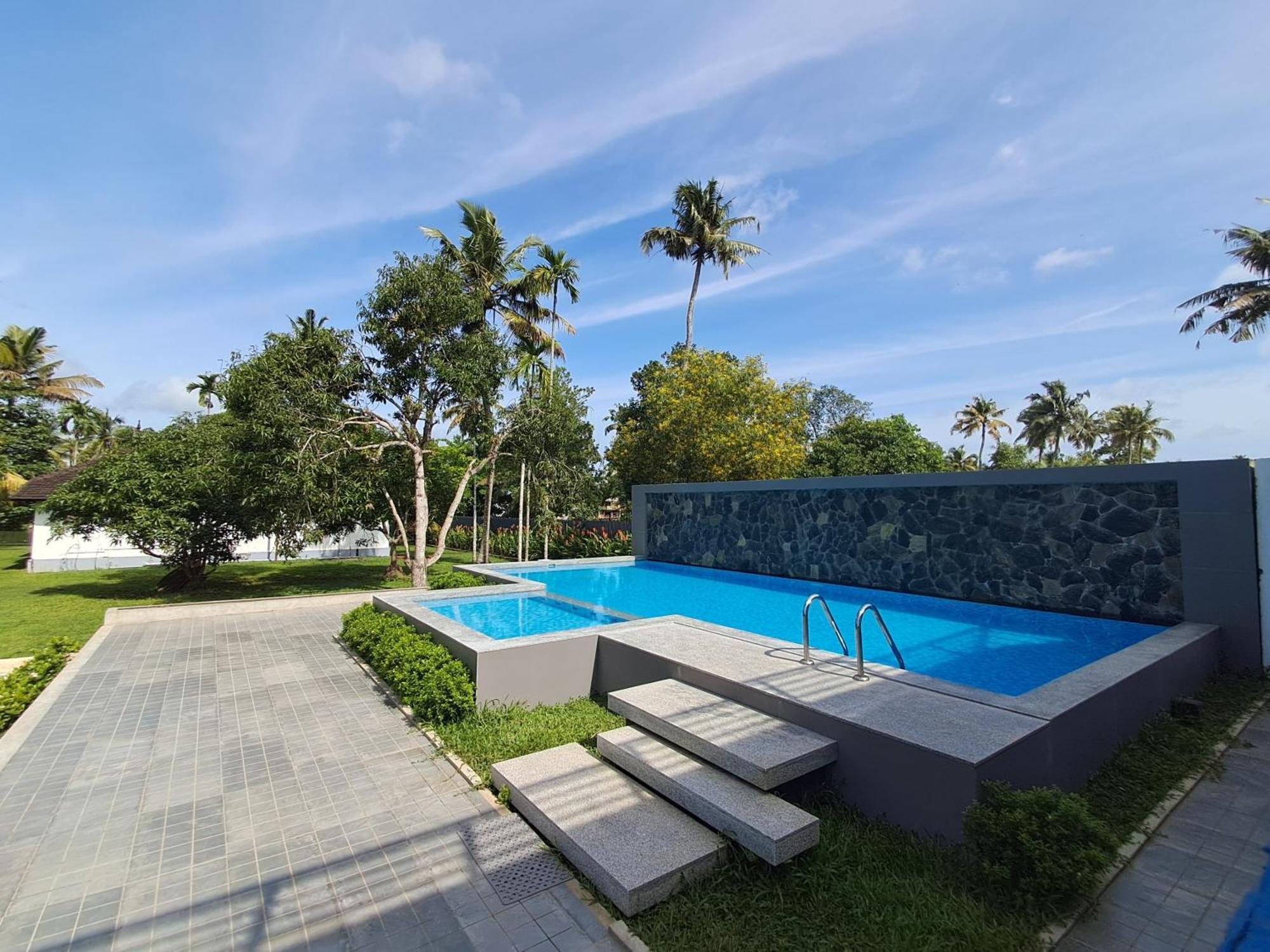 Palmgrove Lake Resort Alappuzha 外观 照片