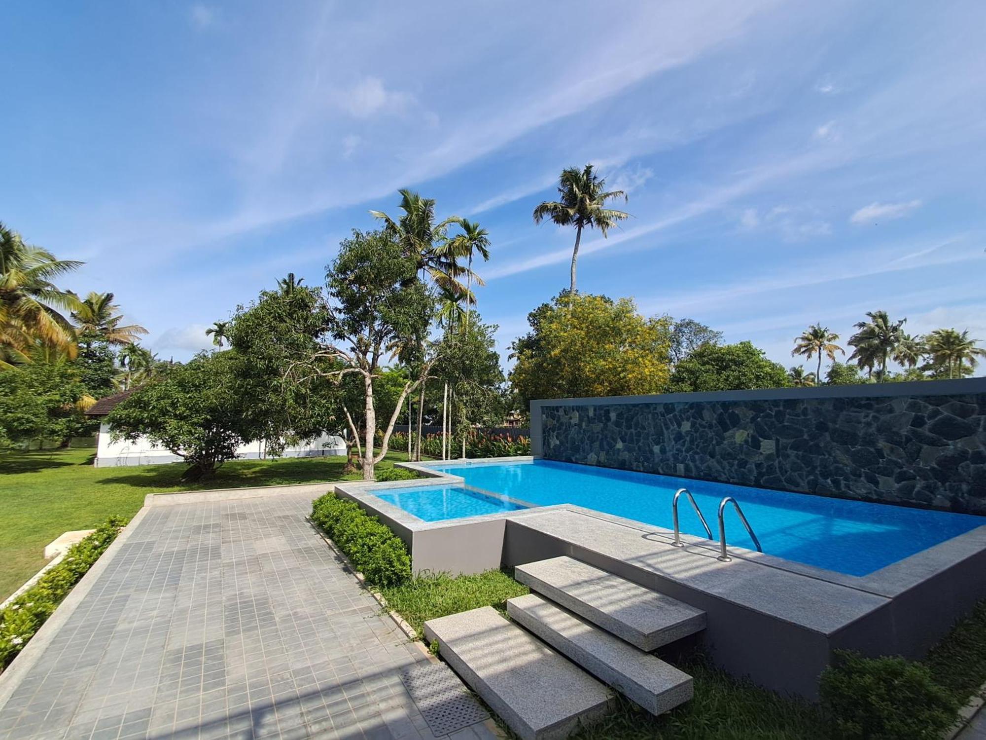 Palmgrove Lake Resort Alappuzha 外观 照片