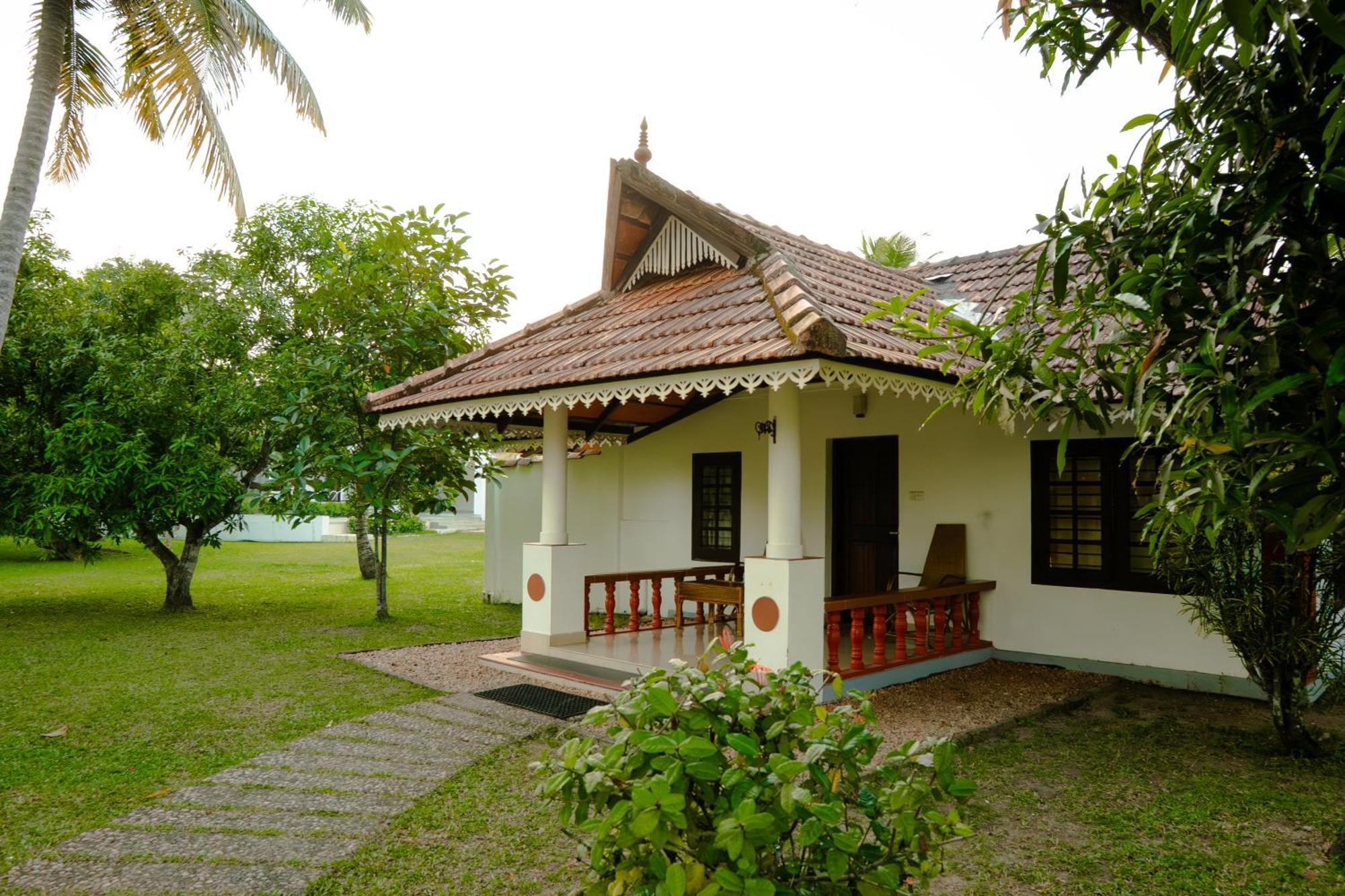 Palmgrove Lake Resort Alappuzha 外观 照片