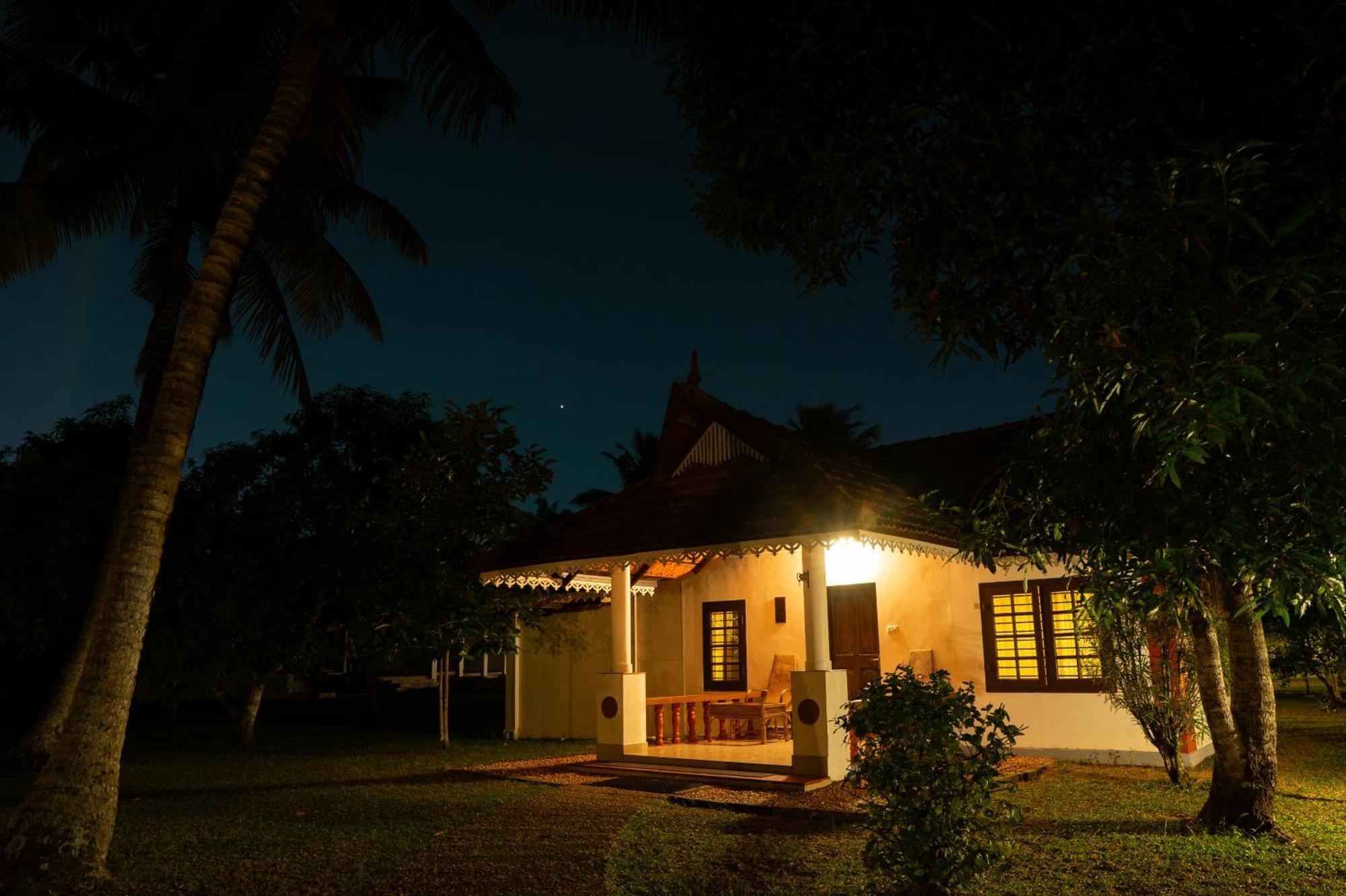 Palmgrove Lake Resort Alappuzha 外观 照片