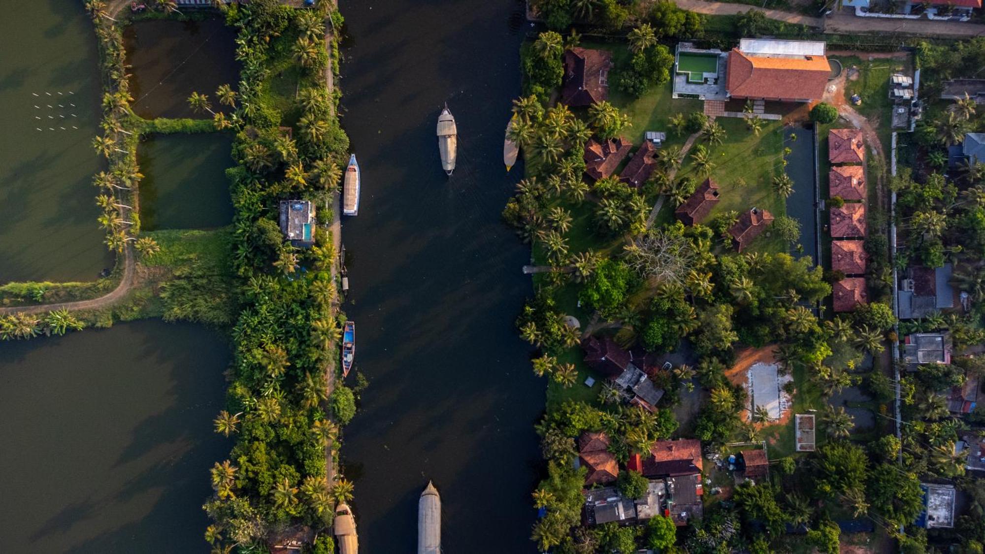 Palmgrove Lake Resort Alappuzha 外观 照片