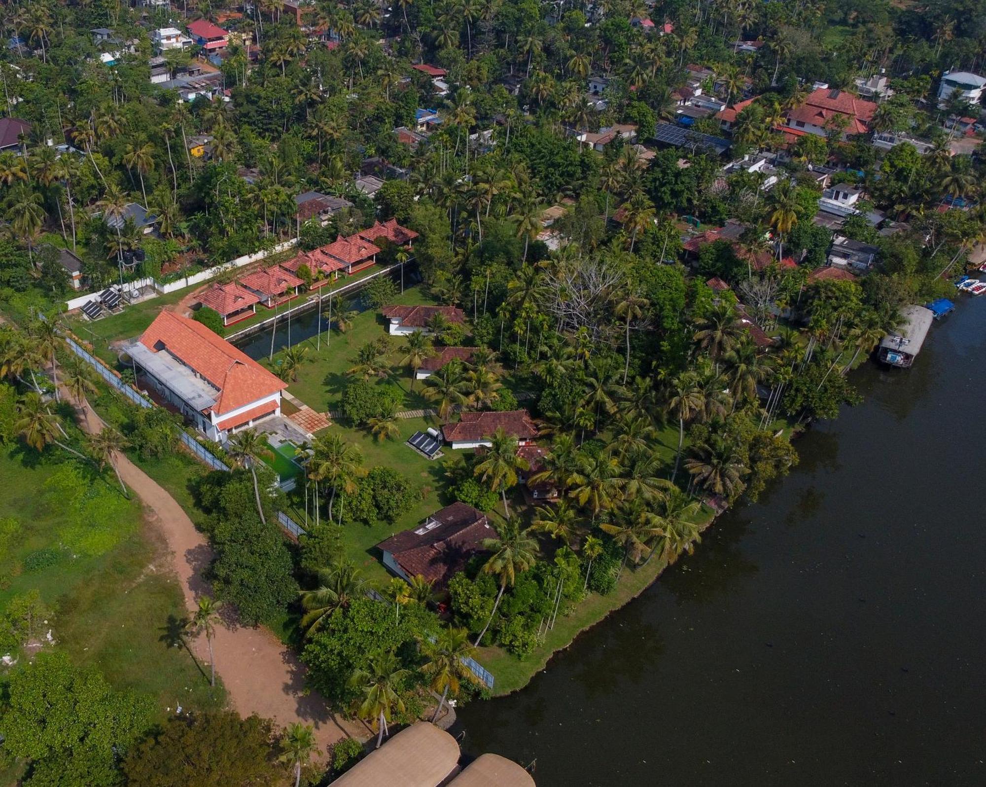 Palmgrove Lake Resort Alappuzha 外观 照片