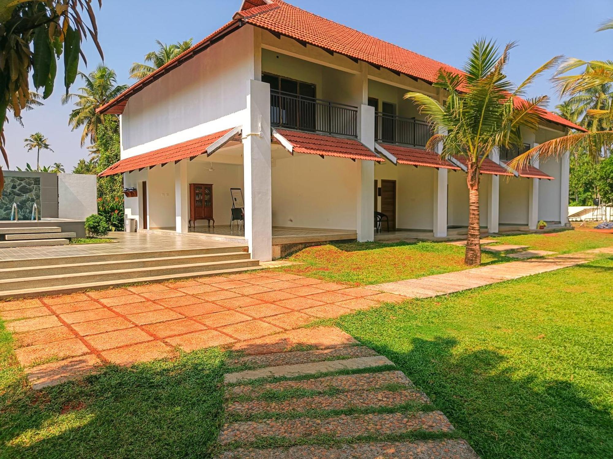 Palmgrove Lake Resort Alappuzha 外观 照片