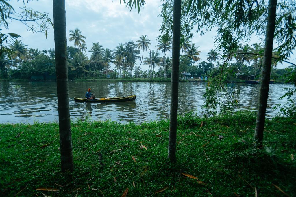 Palmgrove Lake Resort Alappuzha 外观 照片