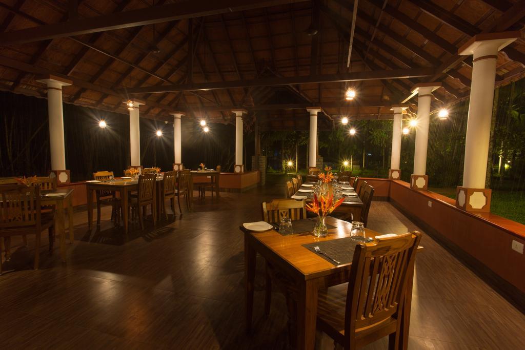 Palmgrove Lake Resort Alappuzha 外观 照片