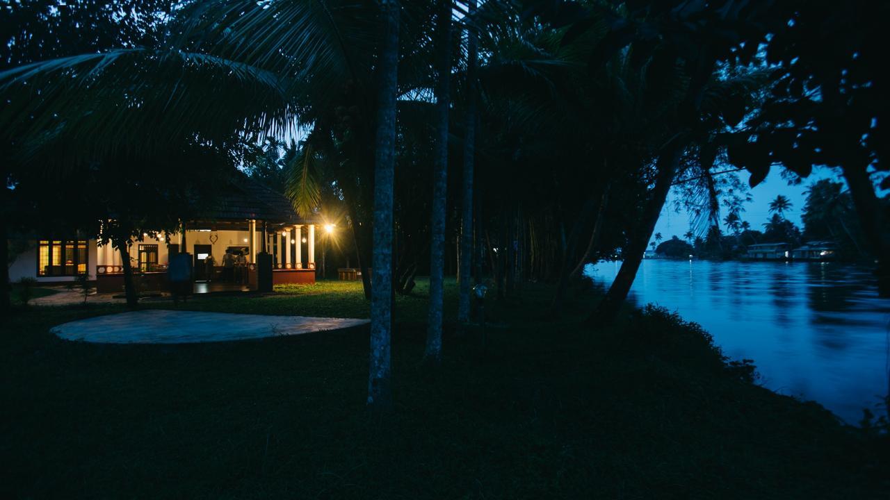 Palmgrove Lake Resort Alappuzha 外观 照片